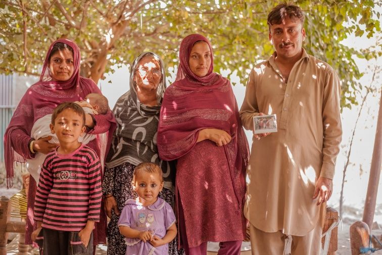 Family (Jalalabad,Afghanistan) Travel by Polaroid
